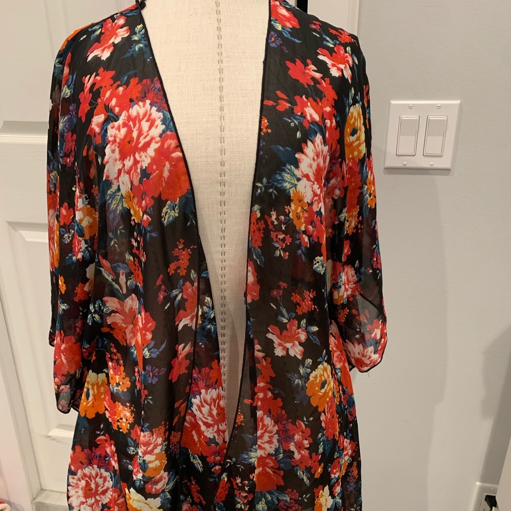 Floral Kimono with side slits